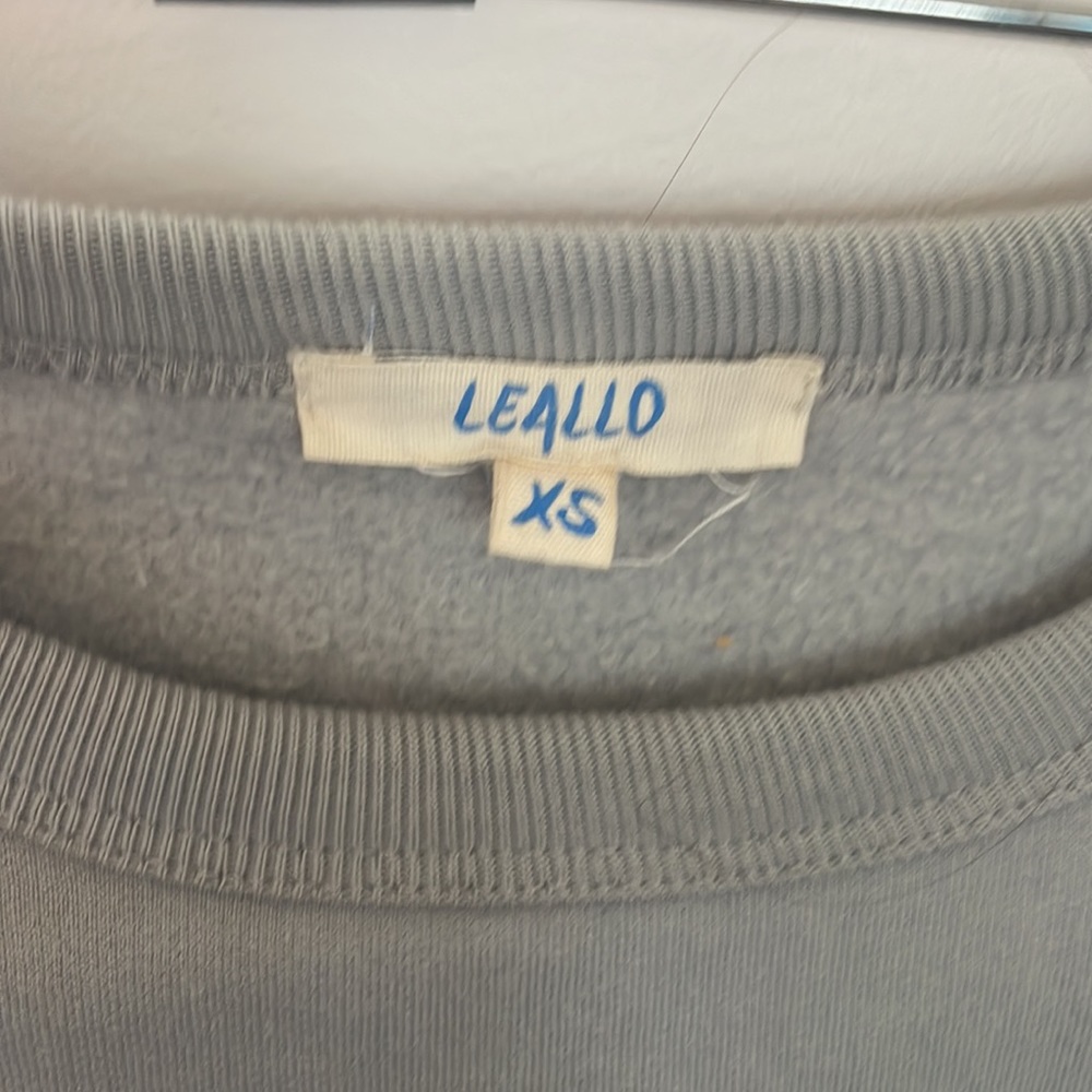 New- Never Worn. - image 4